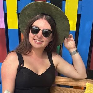 Meet your Posher, Lauren